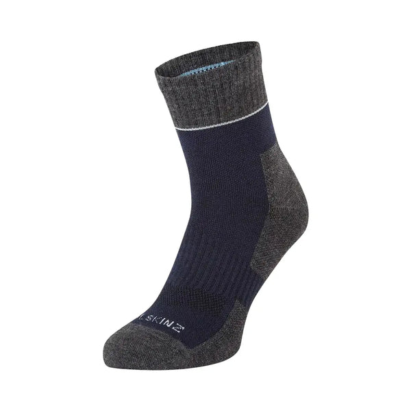 Front detail of a Sealskinz Thurton walking sock on navy/grey colour